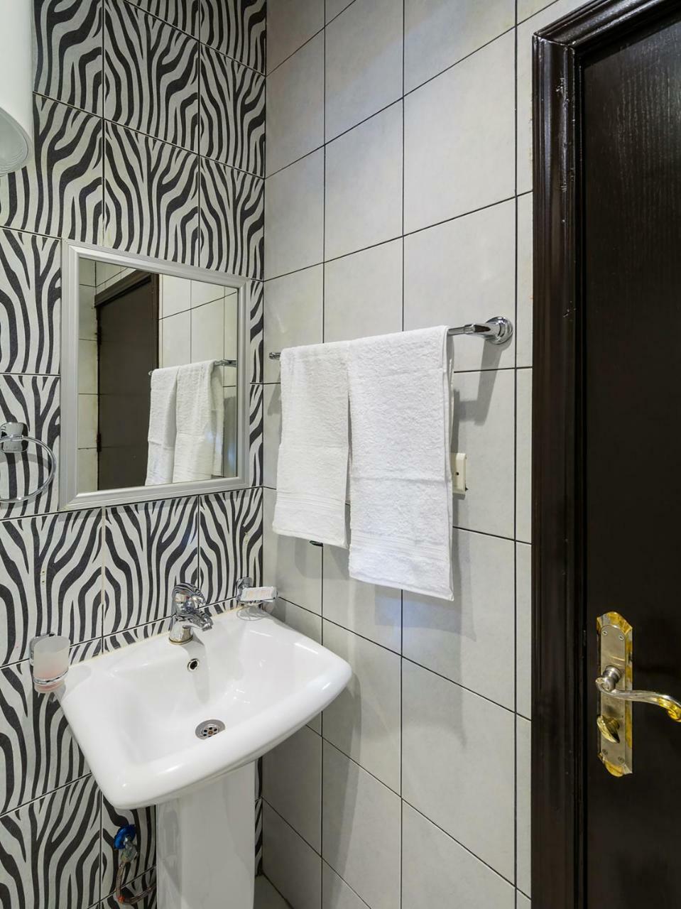 Orchida Al Hamra Hotel Riad Exterior foto